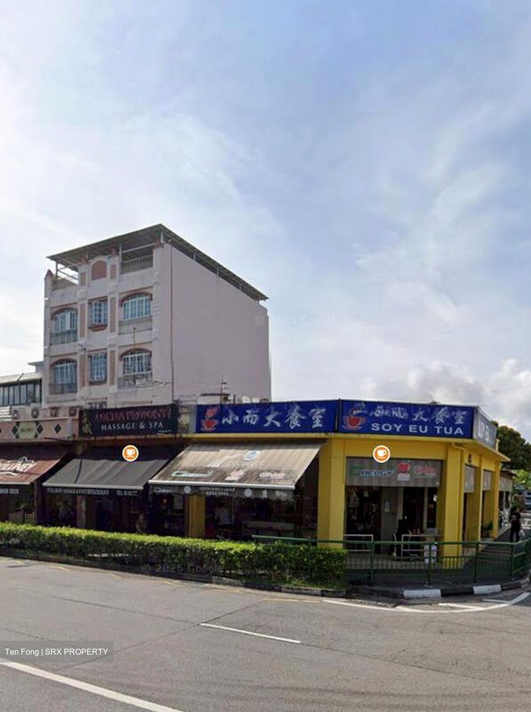 Opera Estate (D15), Terrace #499695561